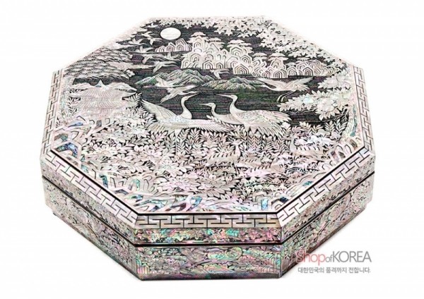 나전칠기 장생도문 구절함 - 아름다움과 실용성이 겸비된 다용도함