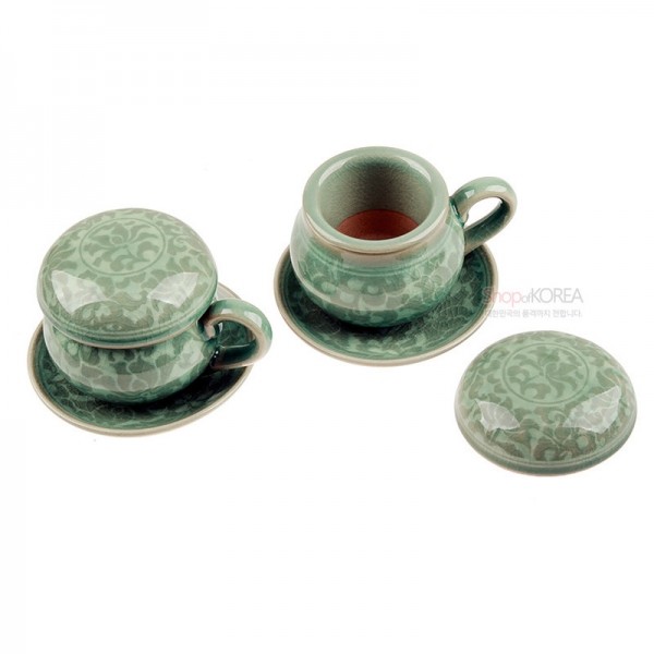 청자백상감 목단다기잔세트 - 아름다운 청자 위에 목단꽃 무늬로 디자인한 다기세트입니다.고풍스러운 멋이 돋보이는 도자기로 집들이, 외국인 이웃, 특별한 분을 위한 선물로 추천합니다.