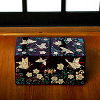 한지와 자개-쌍합 당초나비(보라)